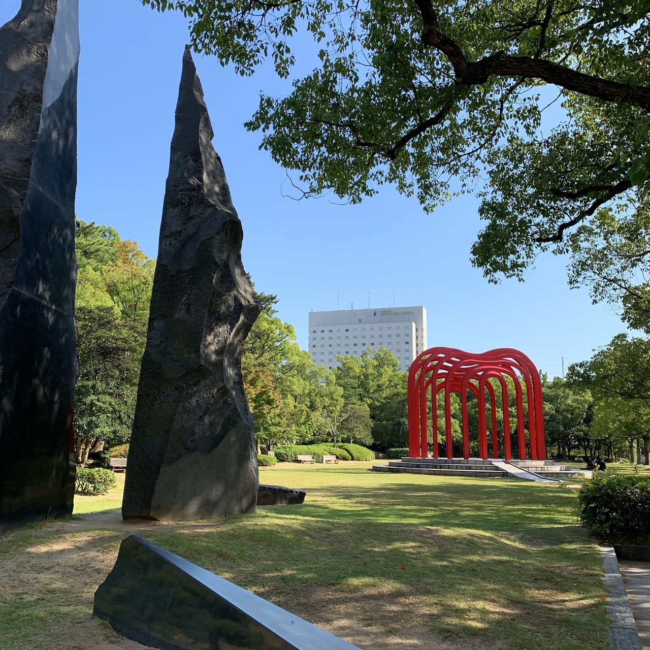 ふくやま美術館前広場