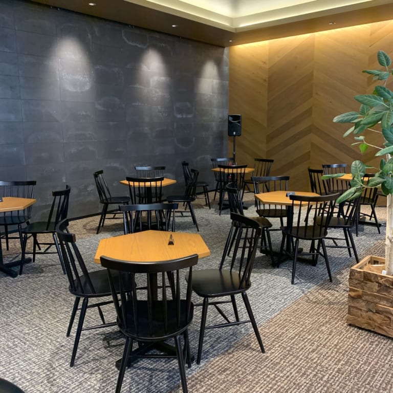 ラウンジ