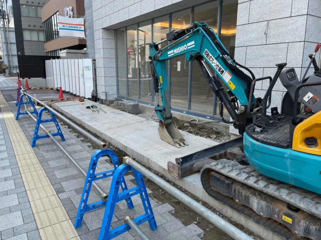 ホテル123