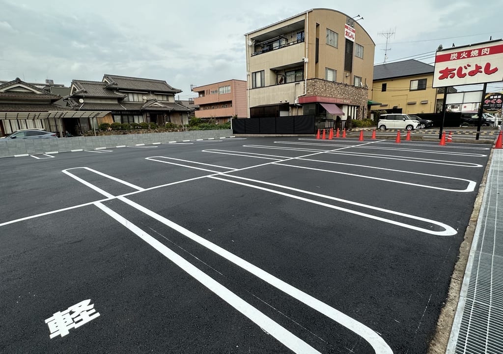 陣屋 駐車場